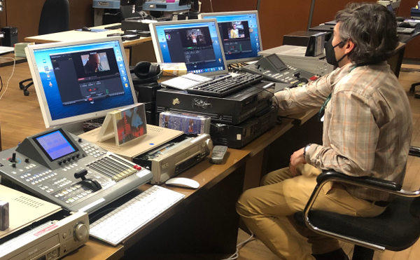 Figura 2. Procés de digitalització de material audiovisual.